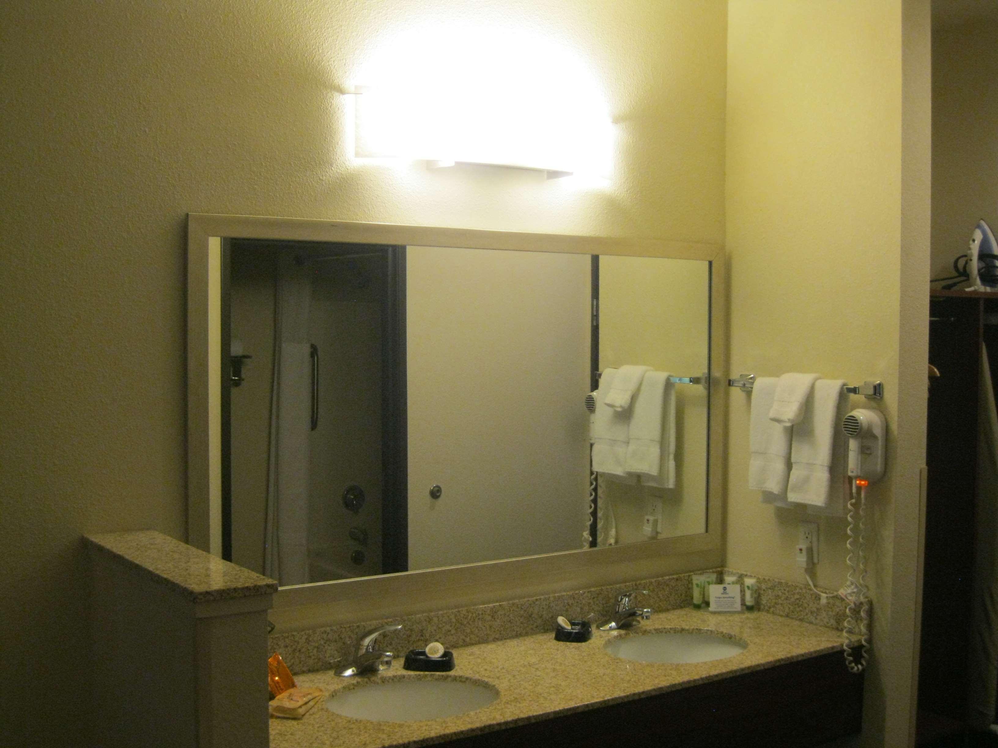 Best Western Liberty Inn Dupont Jblm Экстерьер фото