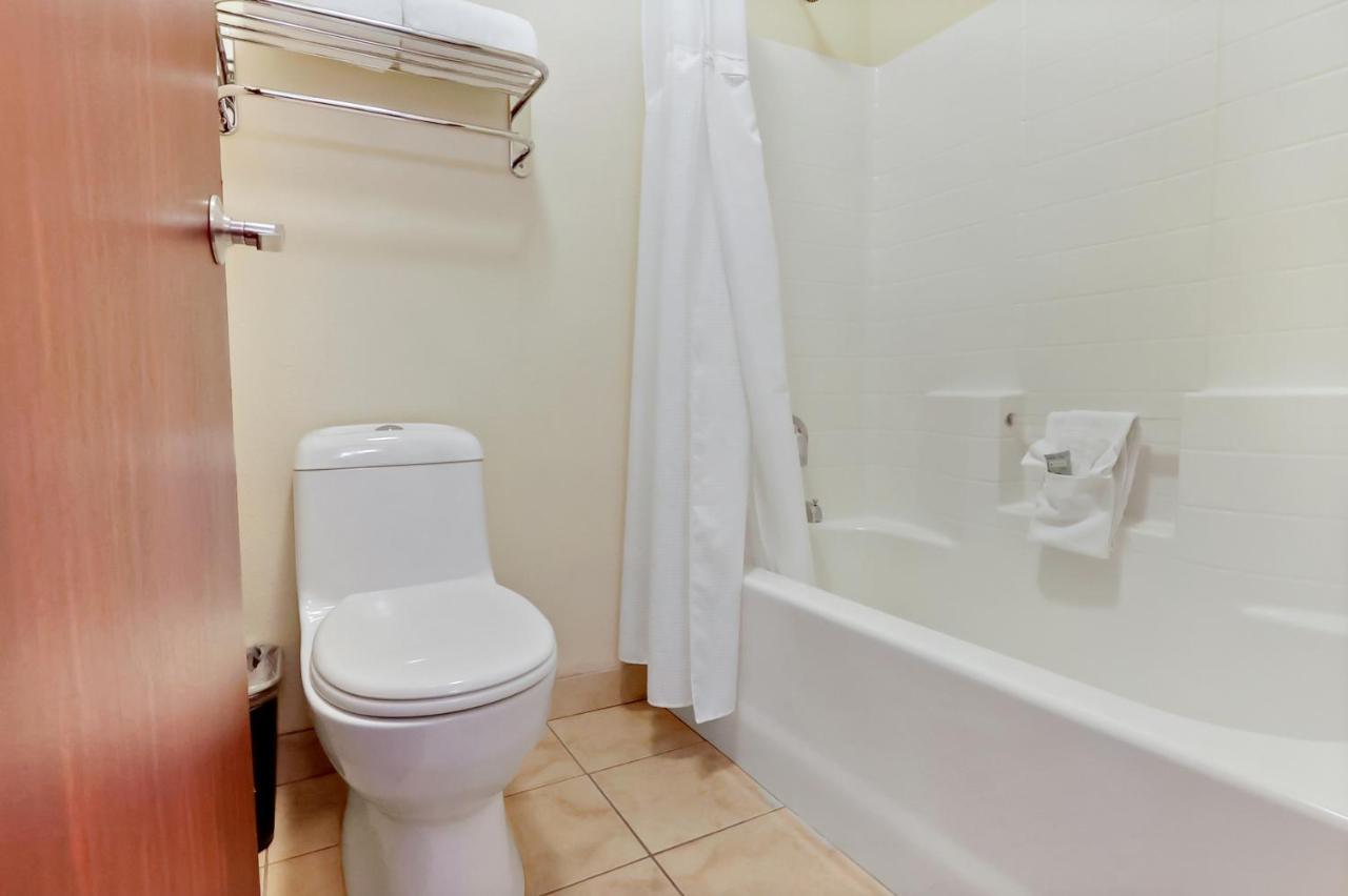 Best Western Liberty Inn Dupont Jblm Экстерьер фото