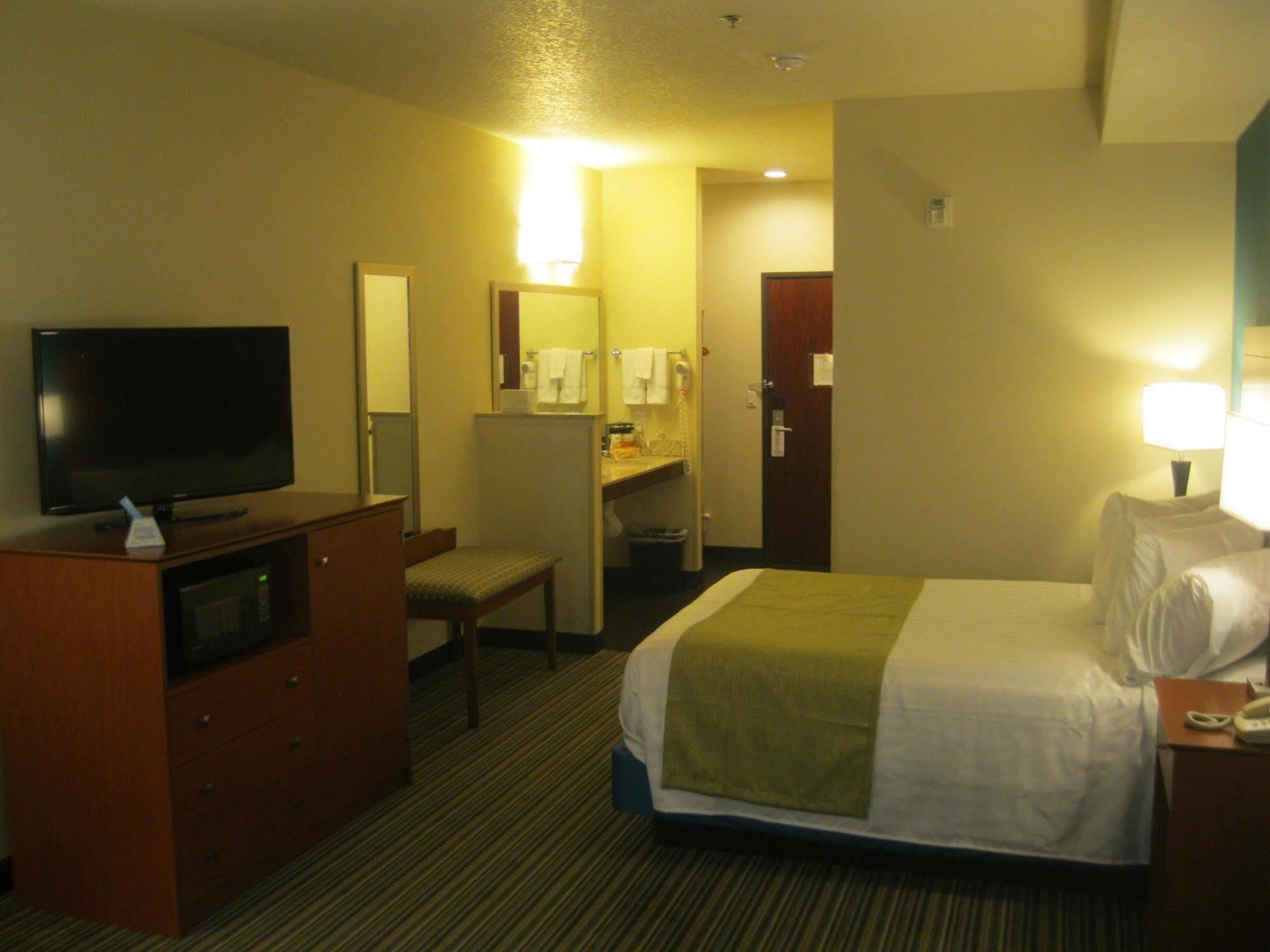 Best Western Liberty Inn Dupont Jblm Экстерьер фото